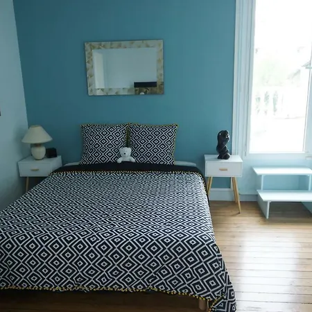 Privatise Avec Terrasse Dans Maison De Charme Angevine Homestay